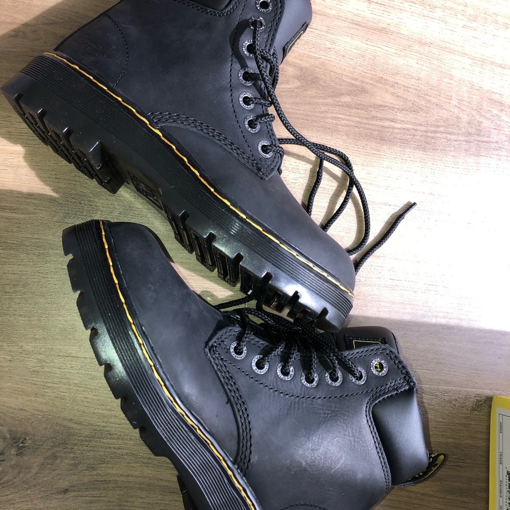 Dr.martens steel toe boots with box - Picture 3 of 6